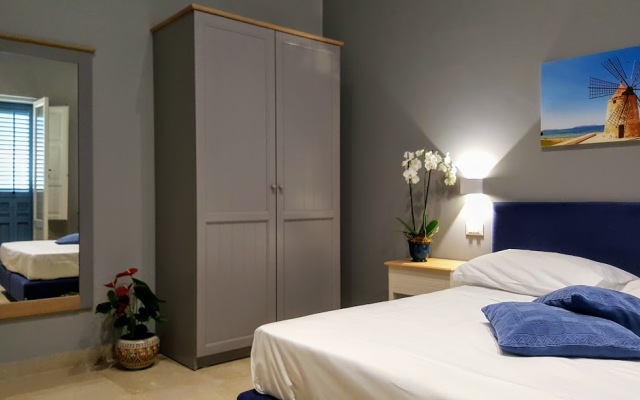 ZIBIBBO SUITES & ROOMS - Aparthotel in Centro Storico a Trapani