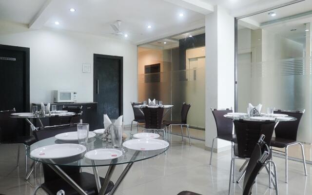 OYO 16354 Hotel Sai Srushti