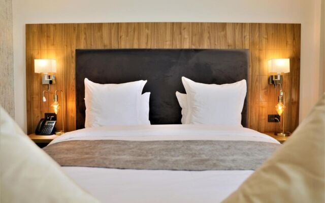 Dominium Hotel
