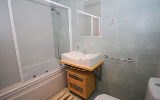 Attractive Holiday Home Near the Beach