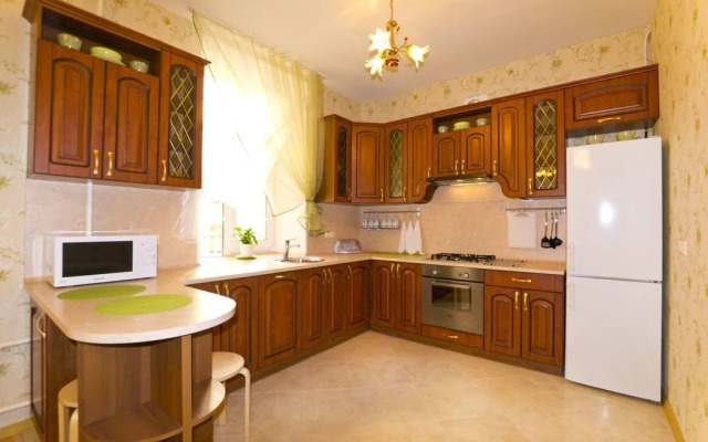 Sutkiarenda On Maliy Prospekt 13