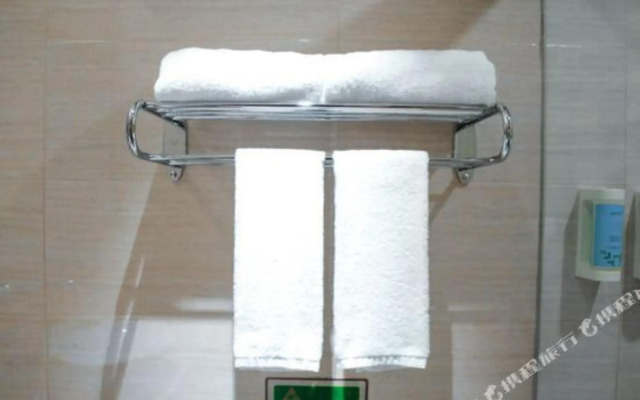 Vienna 3 Best Hotel (Baoding Gaobeidian Baigou New Town Aerospace Hospital Youyi Road)