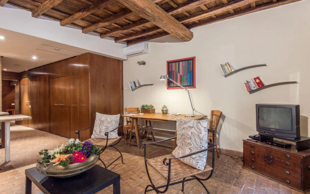 Elegant Campo dei Fiori Roma