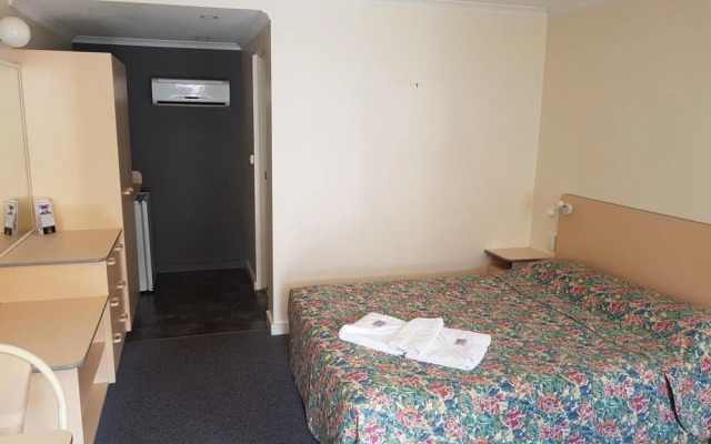 Mid Coast Motor Inn