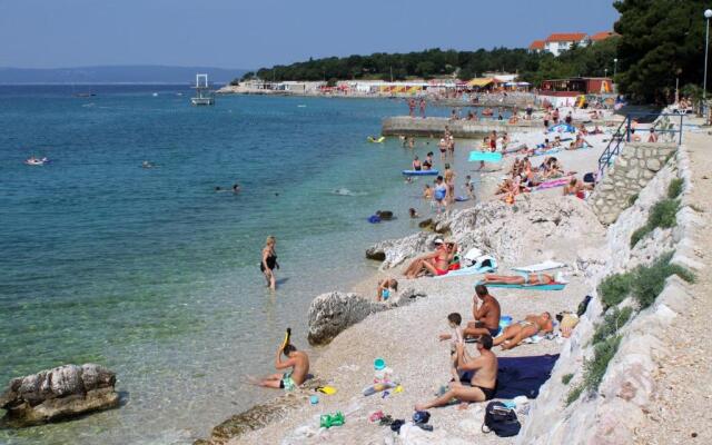 Apartments with a parking space Novi Vinodolski - 18855