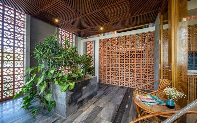 Daisy Boutique Hotel & Apartment