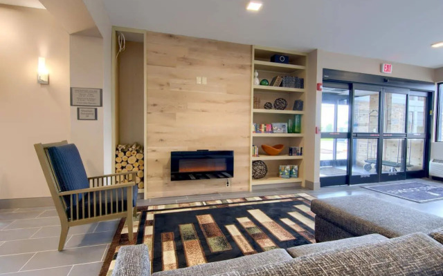 Comfort Inn & Suites Liverpool - Syracuse North