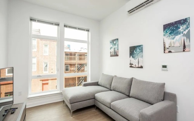 Luxury Apt Near Convcenter, Stadiums, & Harbor