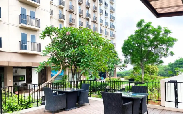 Basic Studio Room At Azalea Suites Apartment