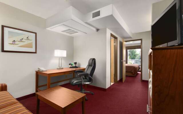 Super 8 by Wyndham Yellowknife