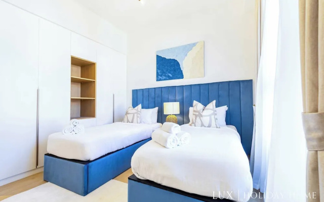 LUX  The La Rive Sea View Suite