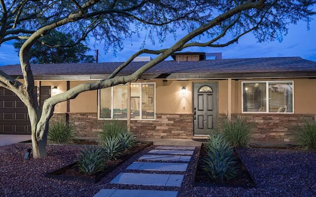 Desert Sun 3 BR by Casago