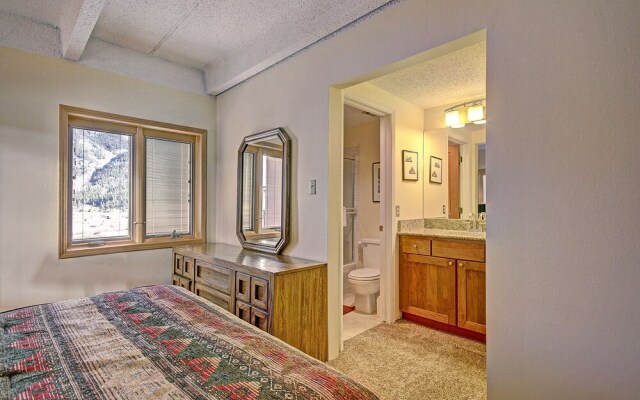 Alluring Lofty Condo In East Village - PG310 by RedAwning