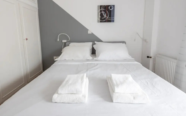 Massive 2-apartment Combo Unbeatable Acropolis Views Sleeps 9