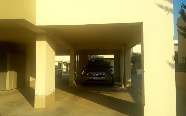 Golden Sea View Apartment