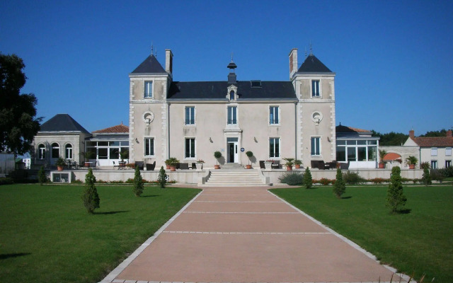 Chateau De La Sebrandière