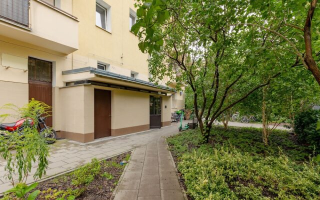 2-beedroom Zurawia by Renters