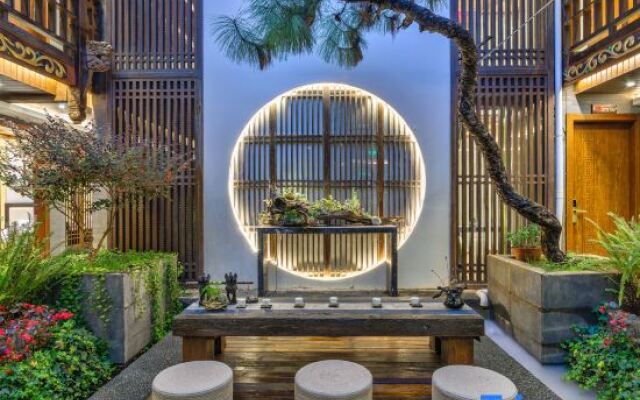 Yinman·Courtyard Yushe Life Aesthetics Designer B&B (Lijiang Old Town Sifang Street)