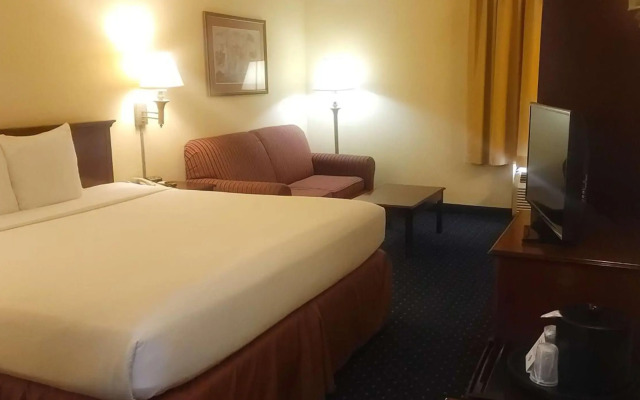 SureStay Plus Hotel by Best Western Chicago Lombard