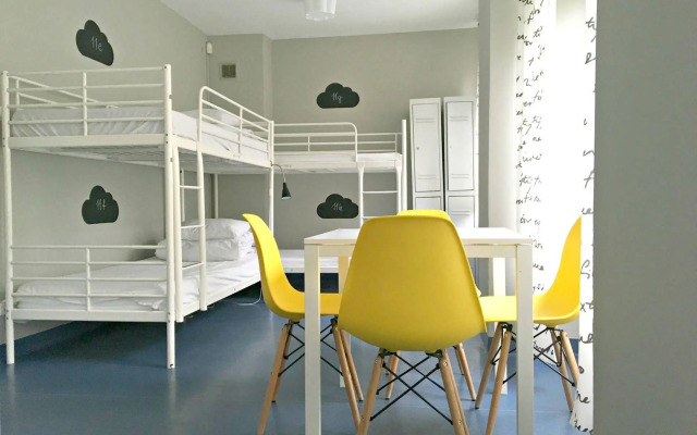 Cloud Hostel