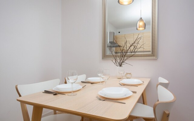 Stępińska Apartment Warszawa by Renters