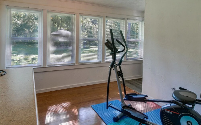 Waycross Vacation Rental w/ Private Backyard!