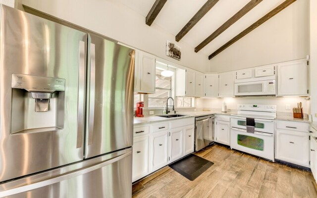 Ruidoso Vacation Rental w/ Spacious Deck