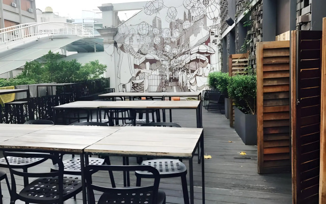 Lantern Hotel