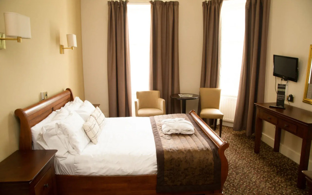 Arrochar Hotel