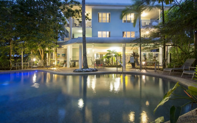 Port Douglas Outrigger Holiday Apartments
