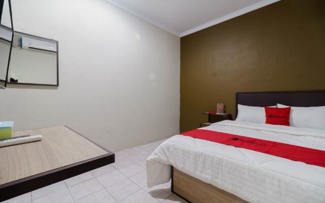 RedDoorz near Cikampek Mall Karawang