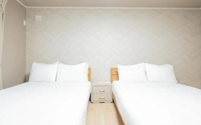 Villa Louisa – Guest Rooms – Furano