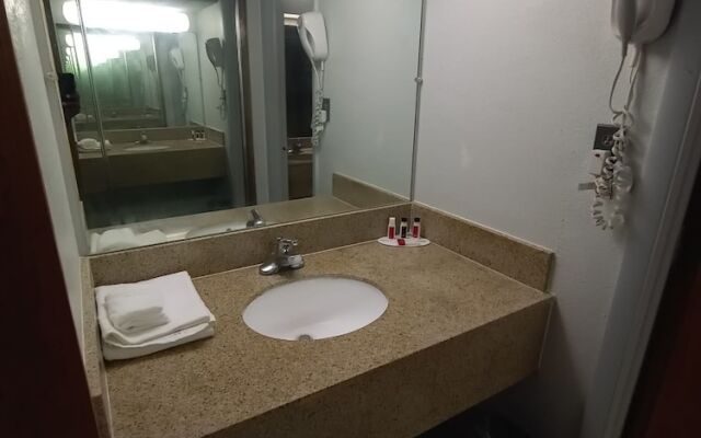 Travelodge by Wyndham Petersburg