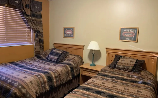 Black Bear Lodge - Cubs Den