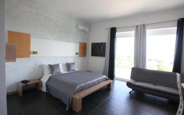 Oasis Park Hotel