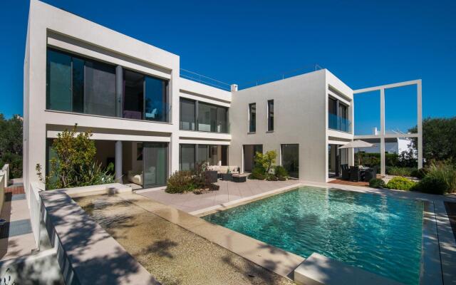 Luxurious Villa in Tavira with Private Swimming Pool