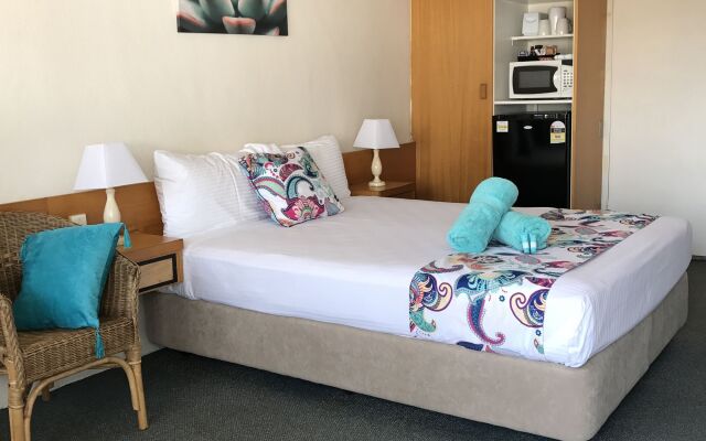 Tropical Gate Motor Inn