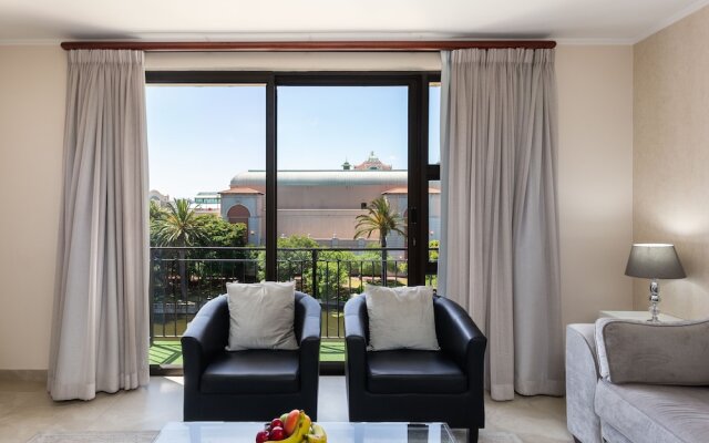 Island Club LA302 by CTHA