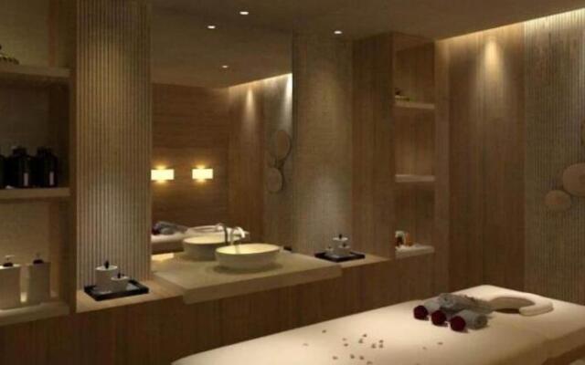 Louis Kienne Cikarang Hotel & Service Apartment