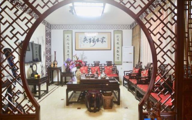 Yaqiu Courtyard Featured Hostel