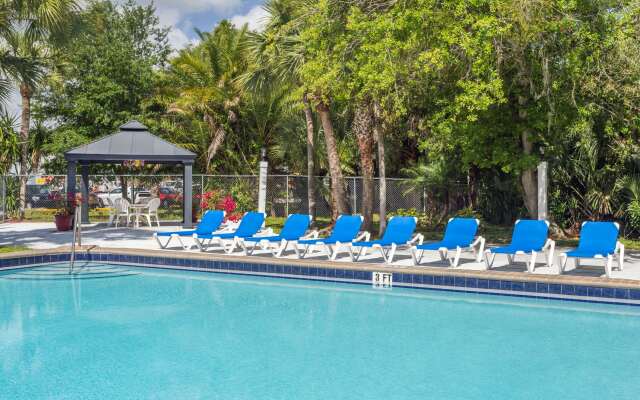 Travelodge by Wyndham Lakeland