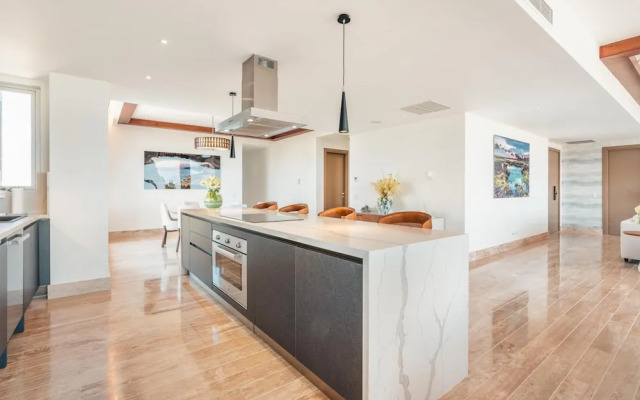 Amazing Penthouse in Exclusive Tower in Capcana