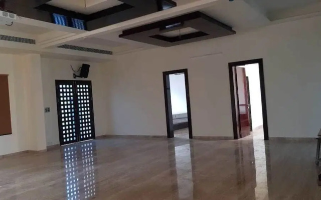 Tanishq Resorts & Restaurant