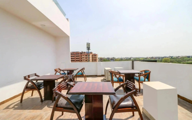 Capital O 80318 Hotel Sai Plaza