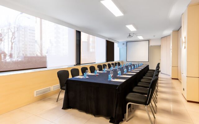 Crowne Plaza Madrid - Centre Retiro by IHG