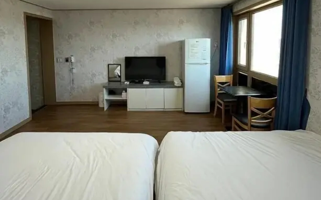 Jeju Baekrok Pension