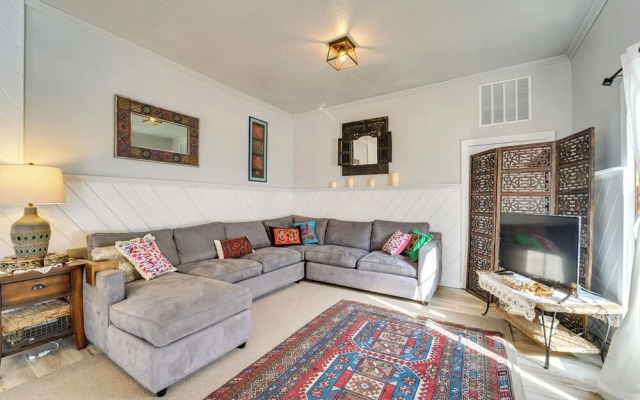 'dolorable' Home w/ Yard - Walk to River!