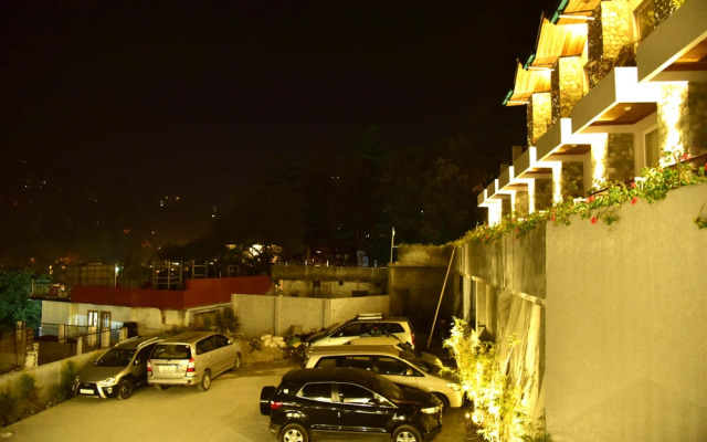 Season Hotel