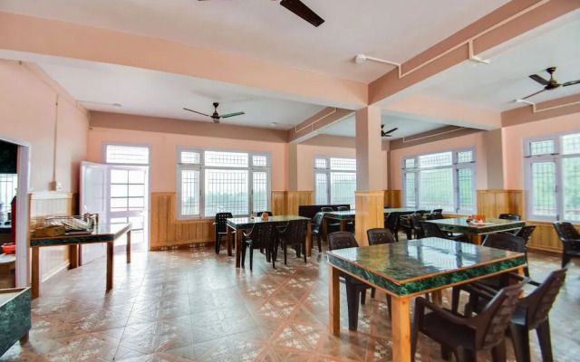 The Pine Stay by OYO Rooms