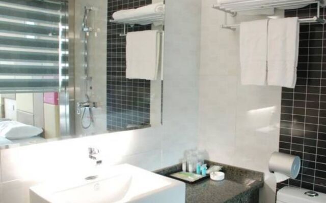 Jun Yi Business Hotel